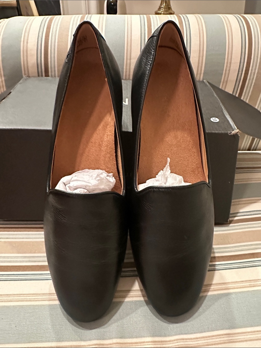 Vionic Willa 2 Black Leather Women's Slip-On Flats